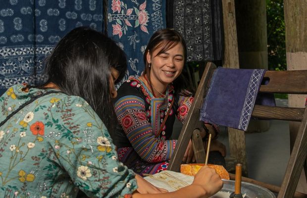 Avana Retreat Mai Chau's Hmong batik workshop